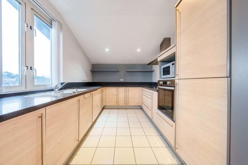 Kitchen- click for photo gallery